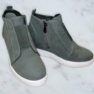 Journee Collection White and Green Wedge Sneakers with Elastic Panels